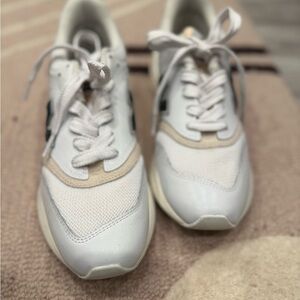 New Balance White and Cream Retro Sneakers